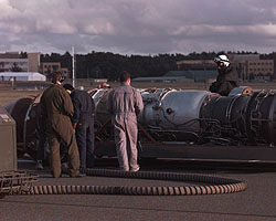 The Engine Team discuss the tests with Driver Andy Green